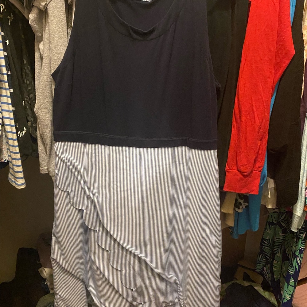 Sleeveless dress